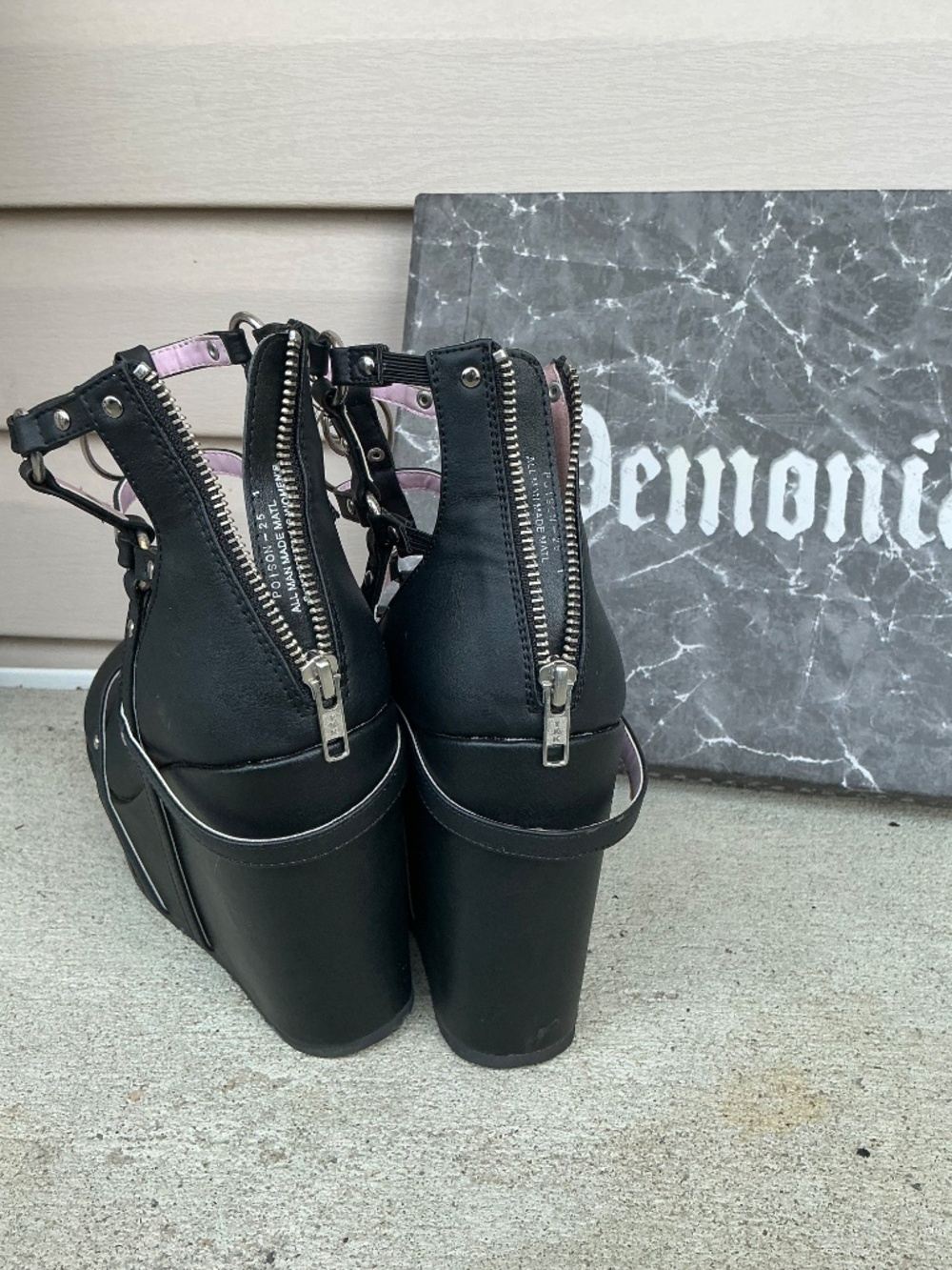 Demonia platform heels - Picture 3 of 5